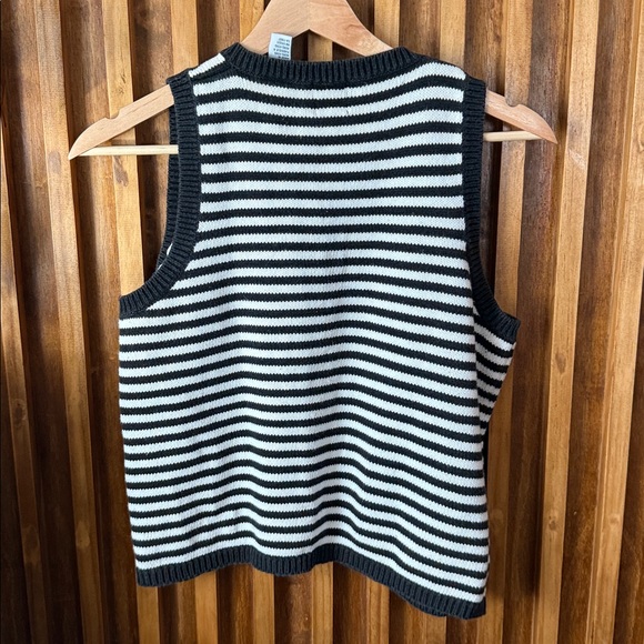 Vintage Gap White Tag 100% cotton Striped Cropped Round Neck Sweater vest. S - Picture 3 of 7